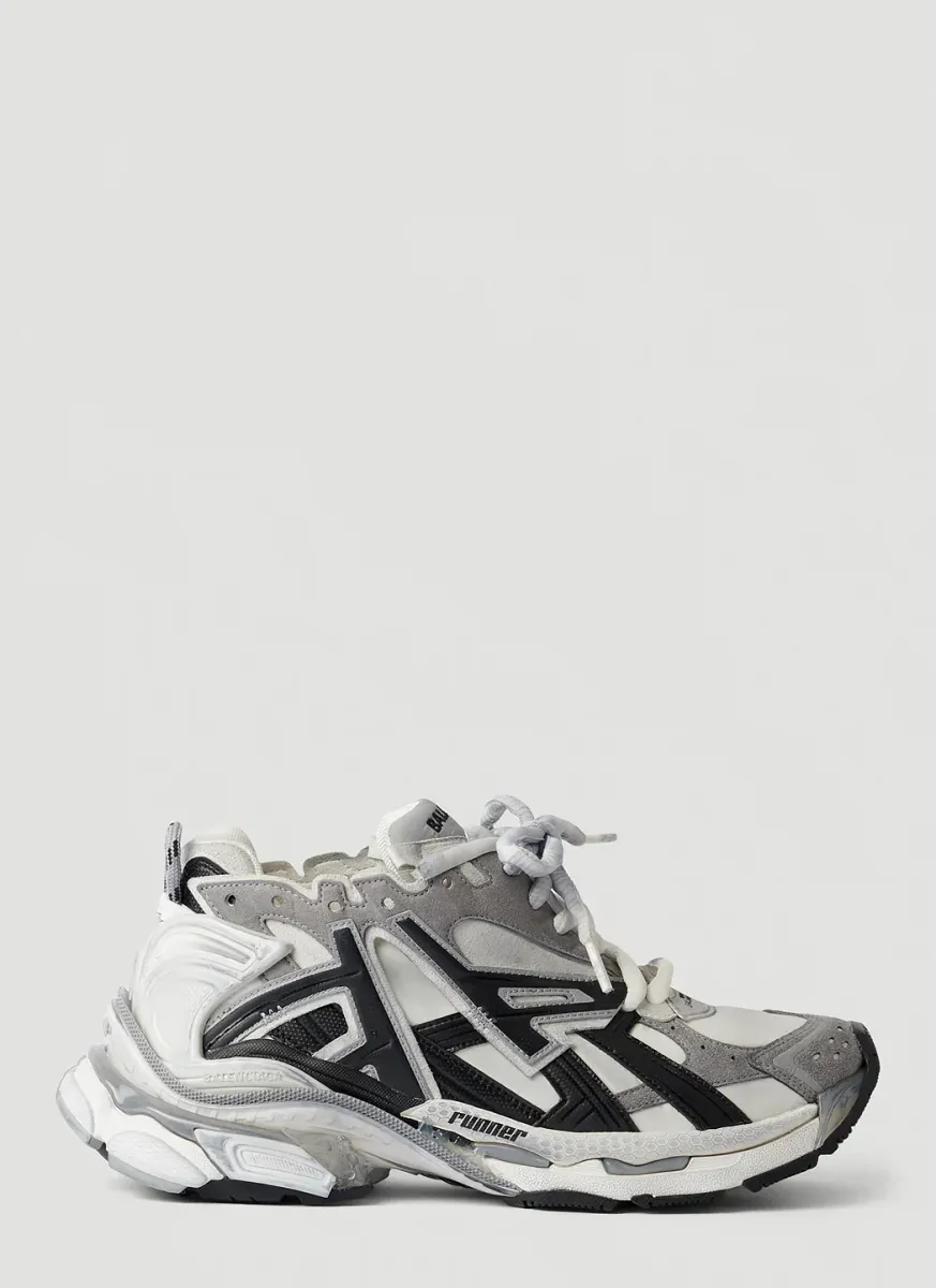 Runner Sneakers