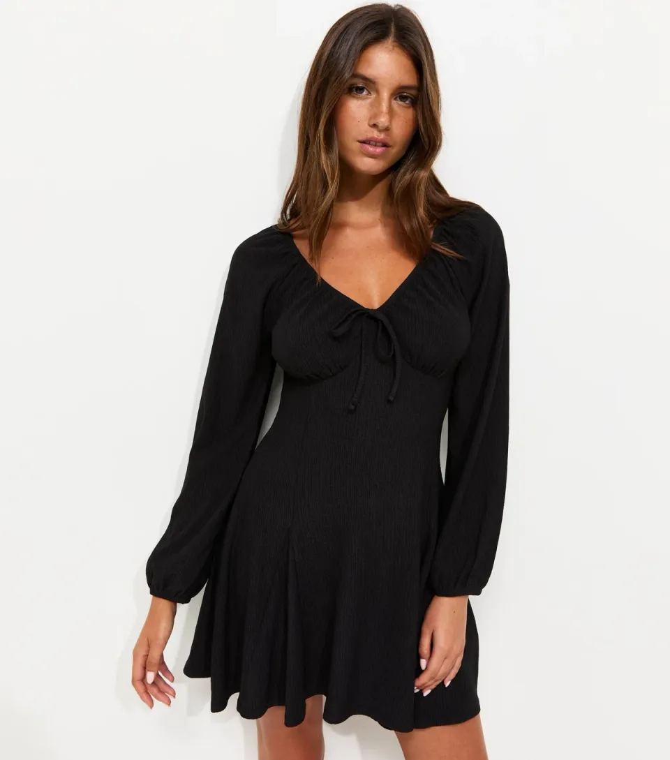 Women's Black Long Sleeve Crinkle Texture Godet Skirt Mini Dress