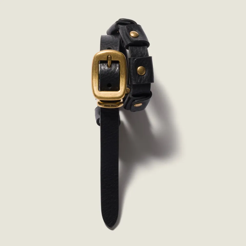 Leather bracelet with buckle