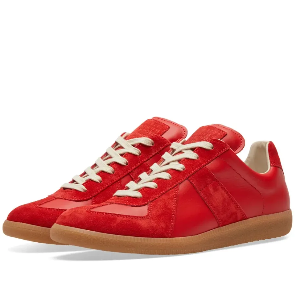 22 Replica Low Sneaker