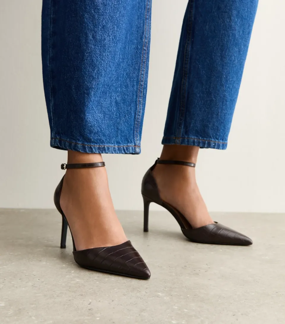 Women's Brown Crocodile Effect Faux Leather Pumps