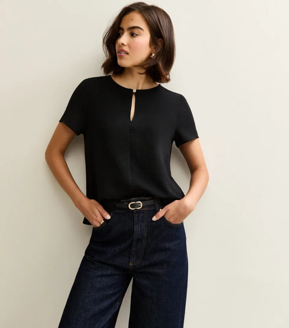 Women's Black Keyhole Front Short Sleeve Top