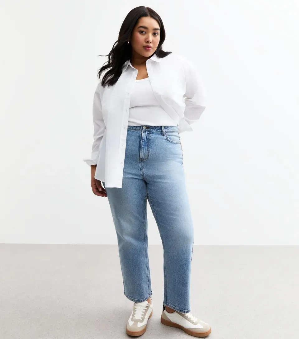 Women's Plus Size Mid Blue Straight Leg Denim Jeans Curves