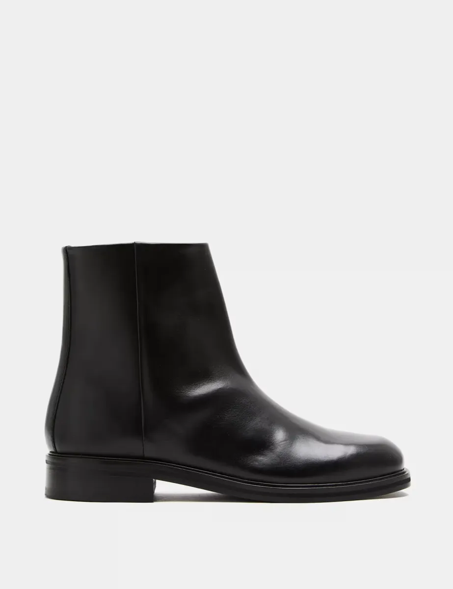Leather Square Toe Boots Black
