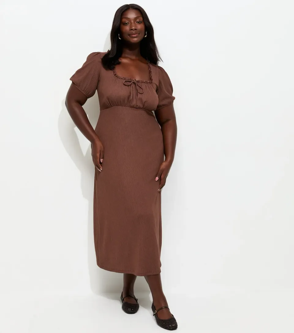 Women's Plus Size Dark Brown Crinkle Texture Milkmaid Midi Dress Curves