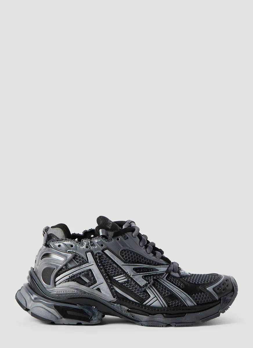 Runner Sneakers