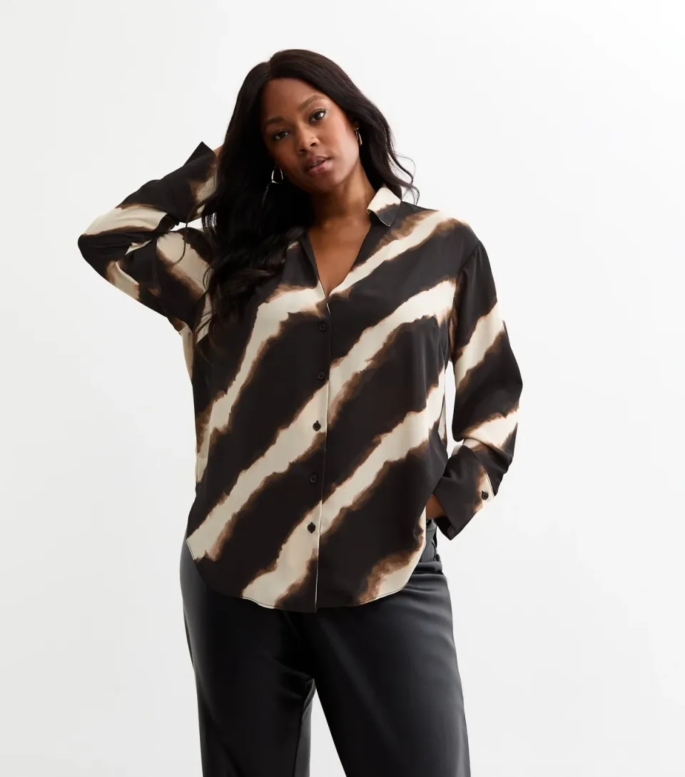 Women's Plus Size Black Blurry Stripe Shirt Curves