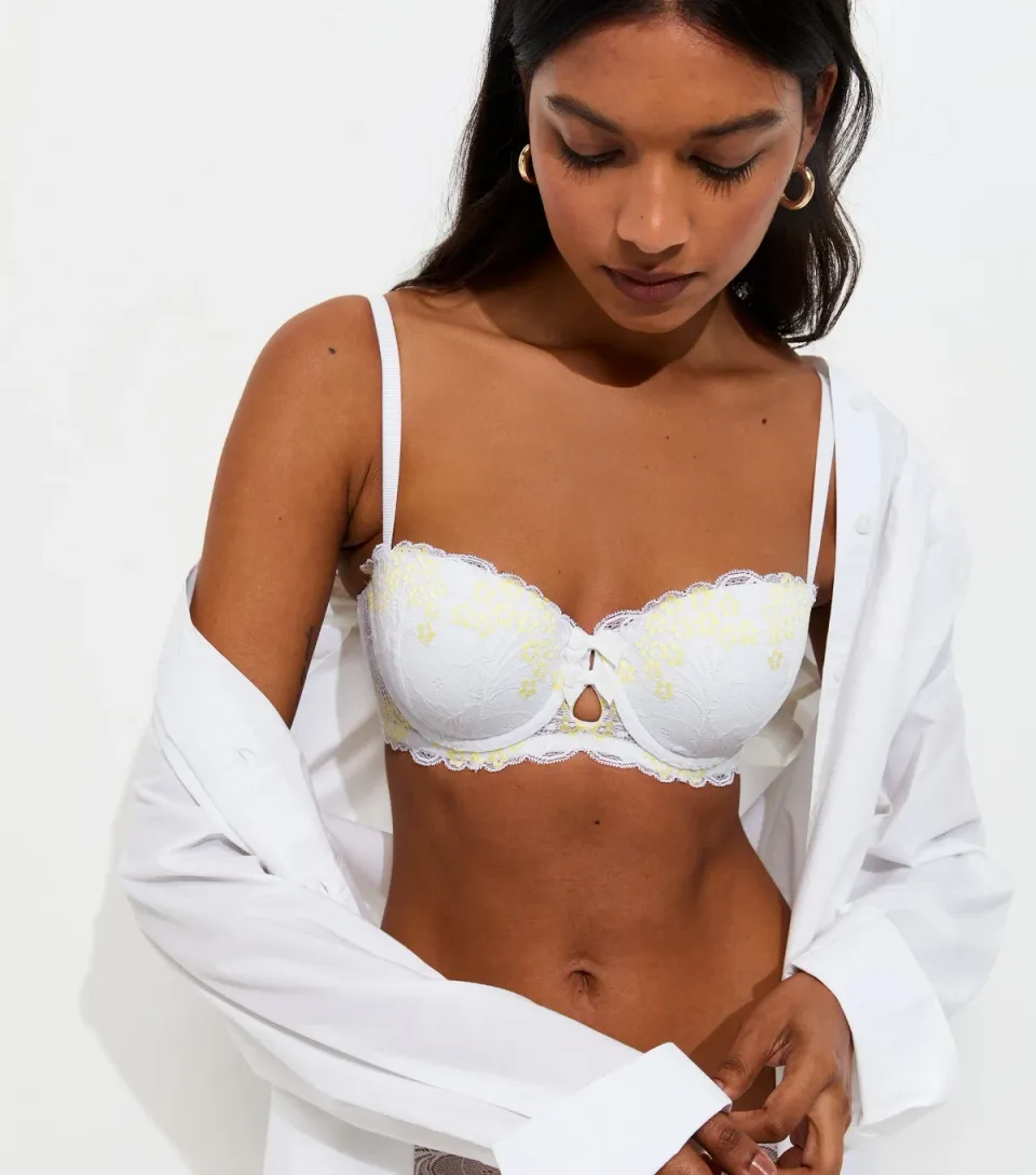 Women's White Two Tone Floral Lace Balcony Bra