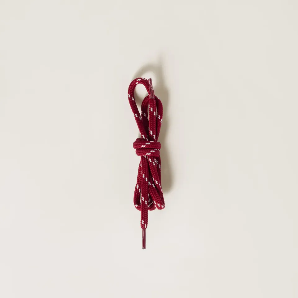 Two-tone cord laces