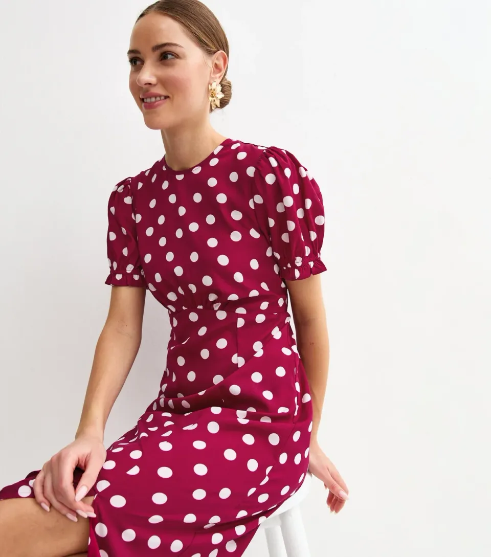 Women's Red Polka Dot Crepe Short Sleeve Midi Dress