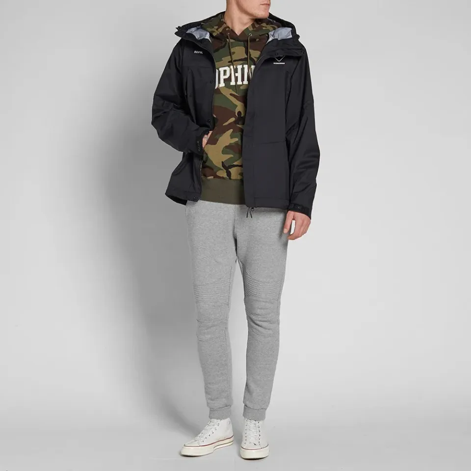 SOPHNET. Arch Logo Raglan Hoody