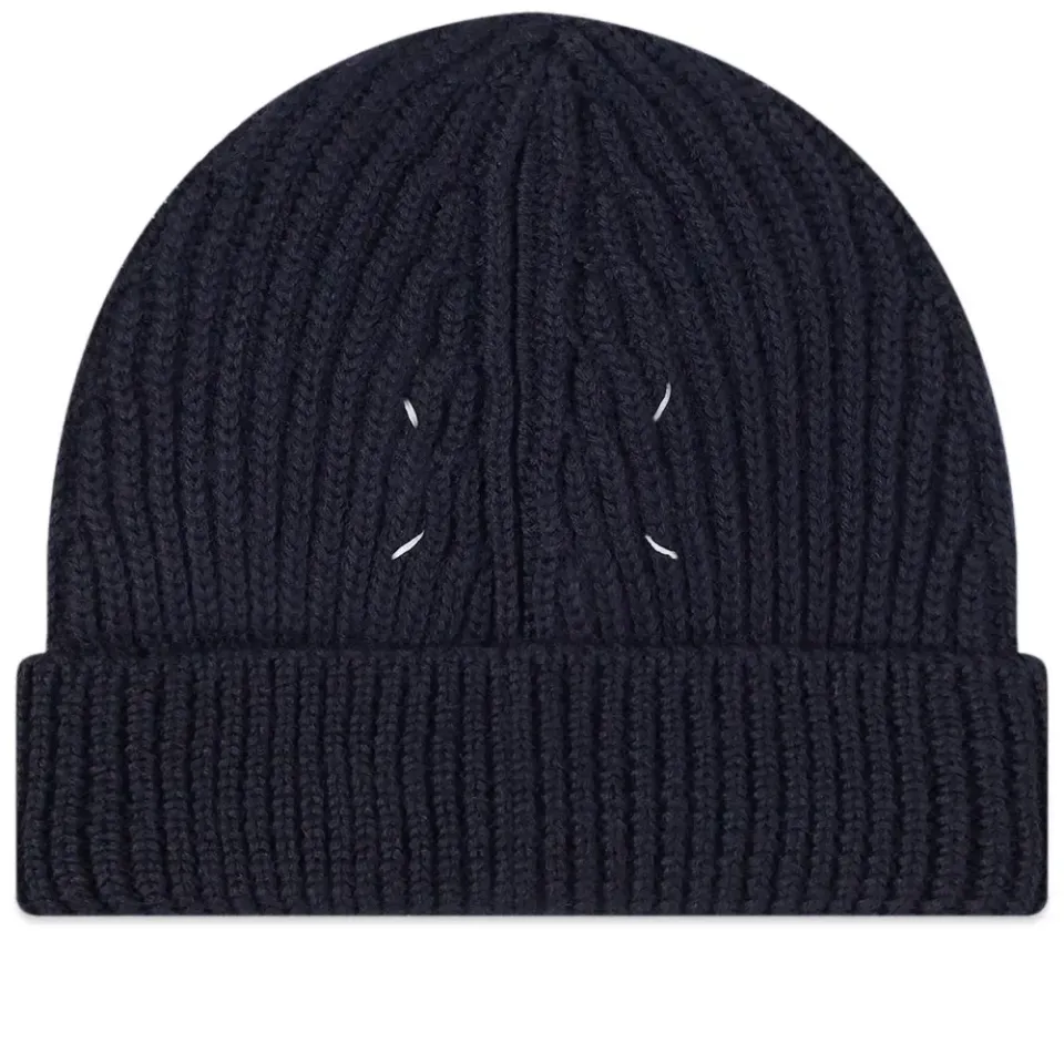 Knotch Details Beanie Hat