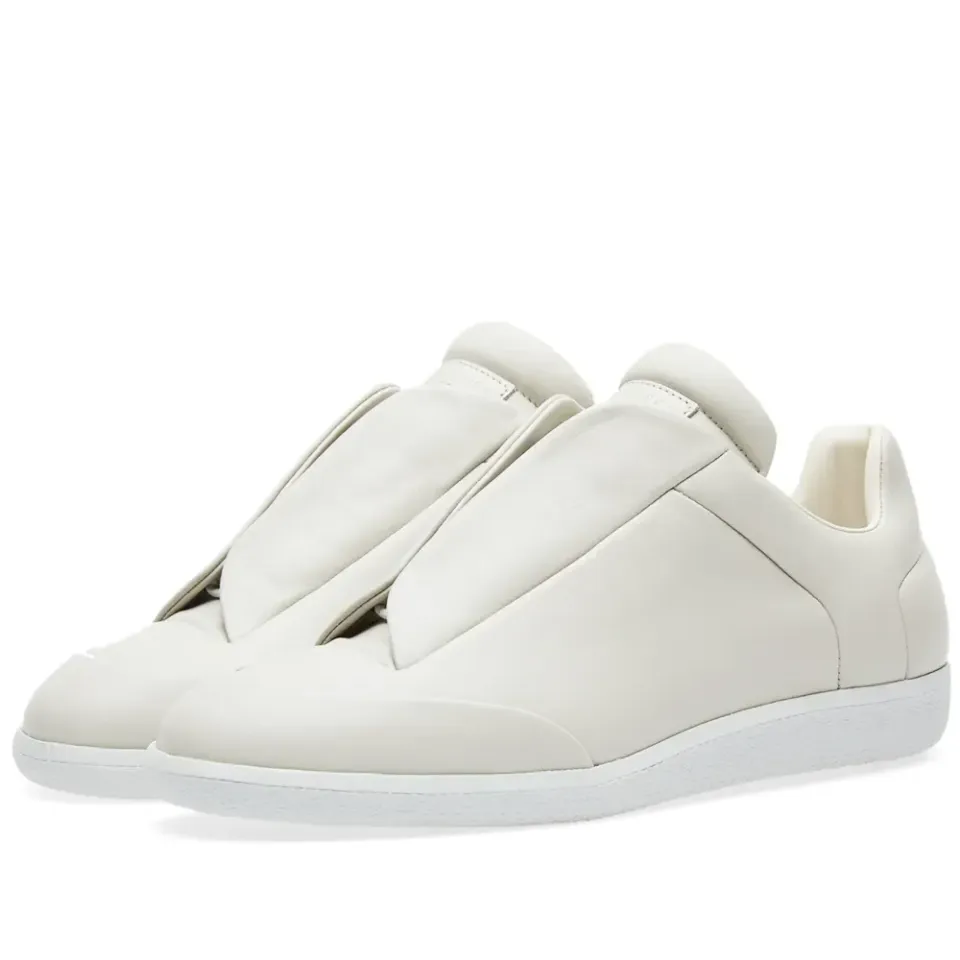 22 Future Low Sneaker