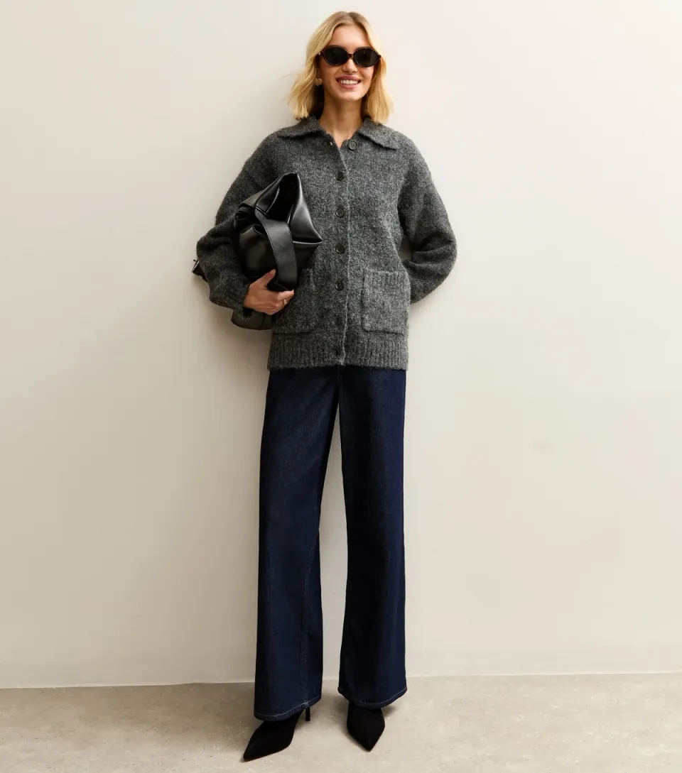 Women's Grey Spread Collar Knitted Patch Pocket Cardigan