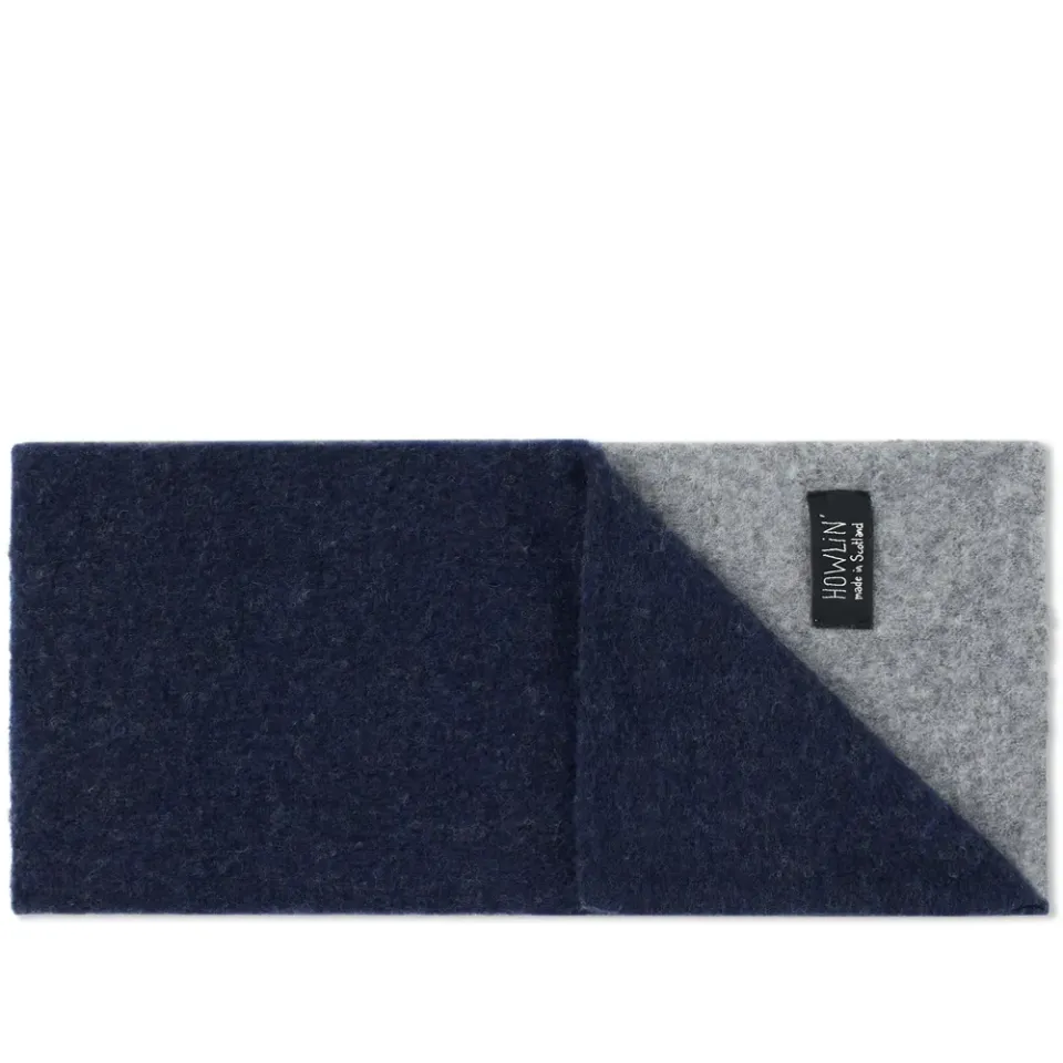 Howlin' Laser Attack Scarf