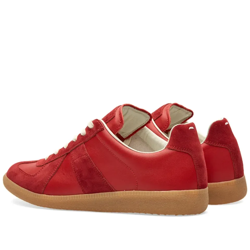 22 Replica Low Sneaker