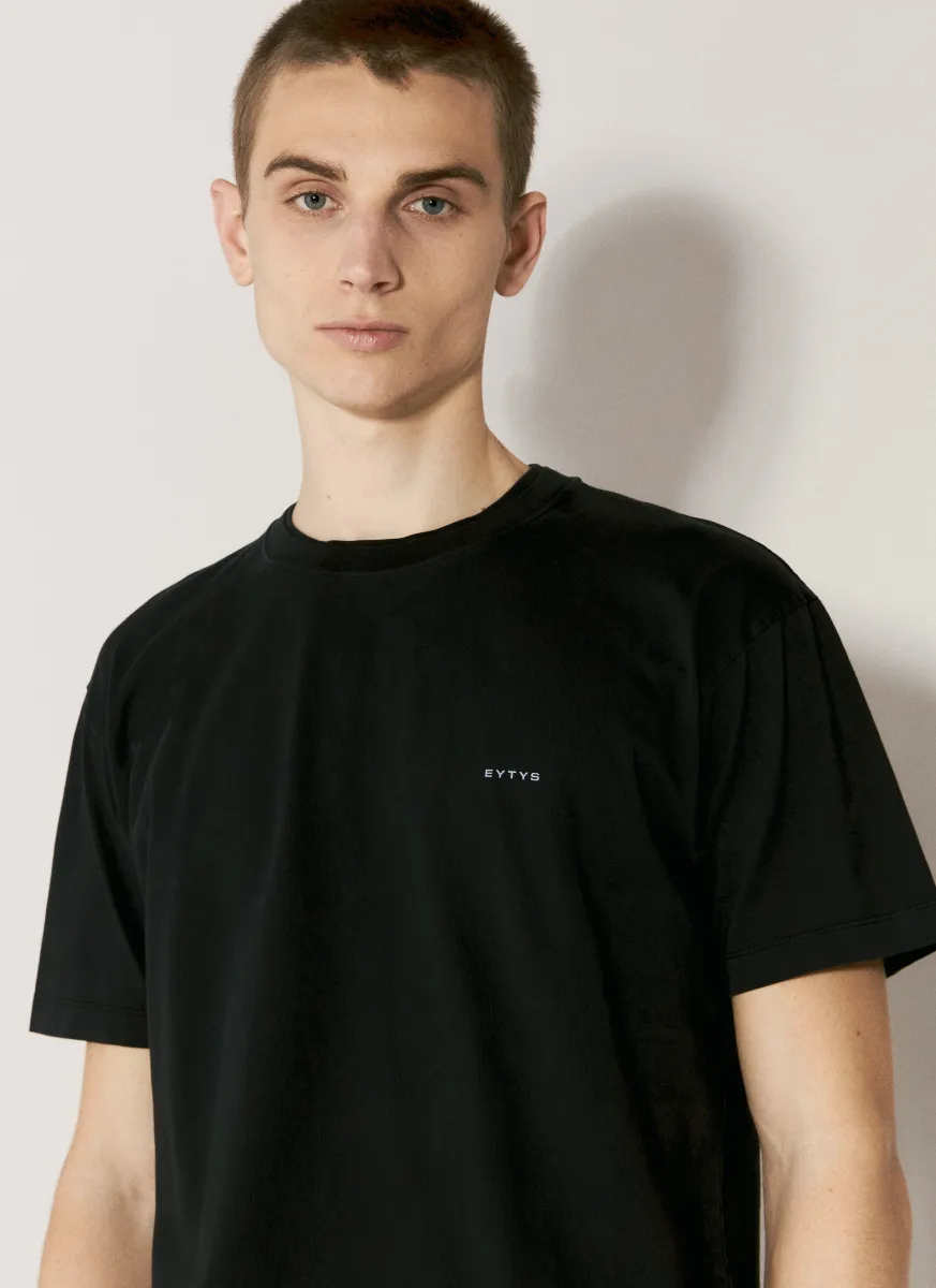 Leon T-Shirt