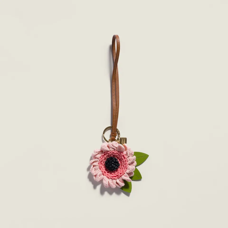 Fabric and leather key ring trick