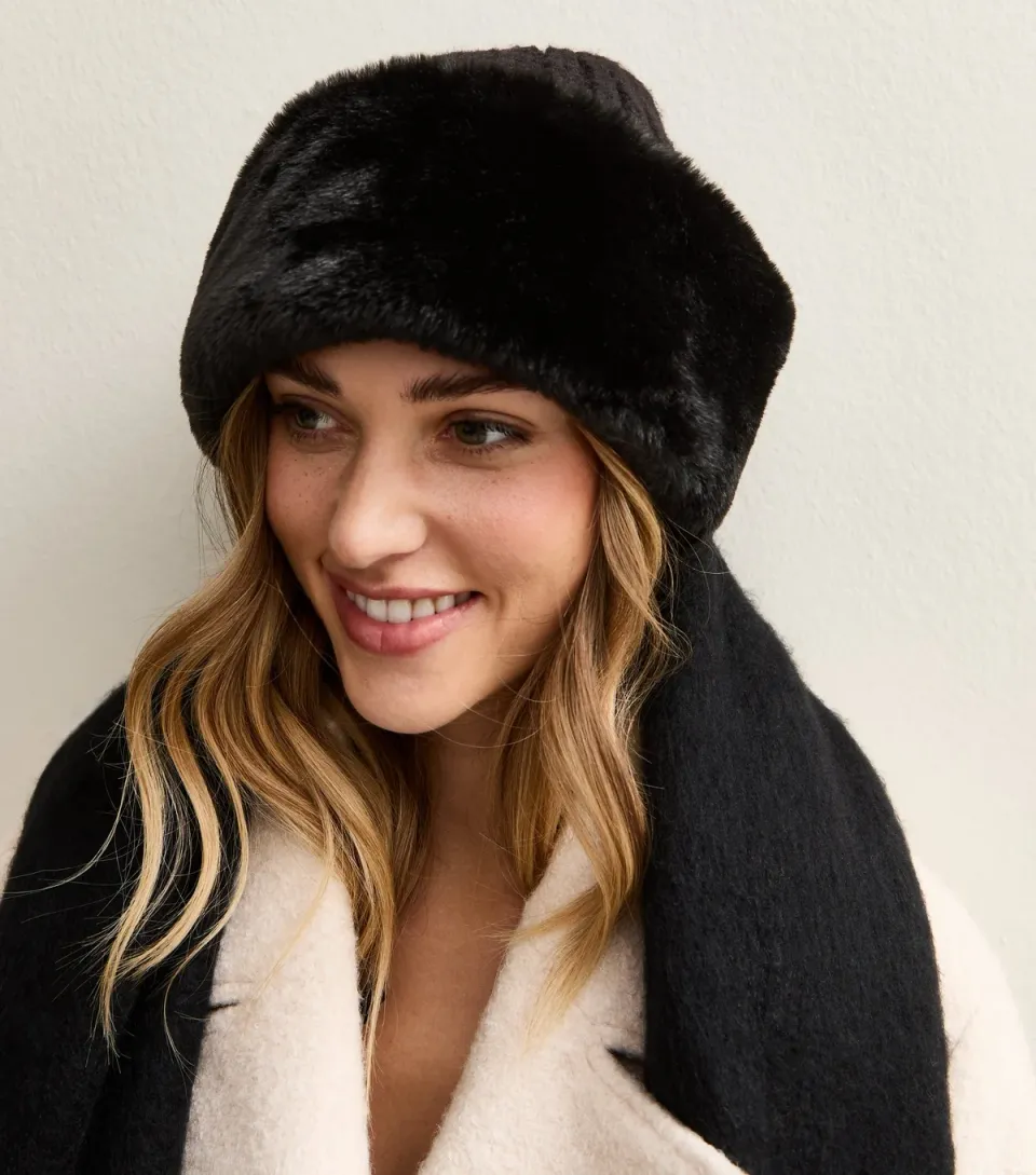 Black Faux Fur Trim Hat