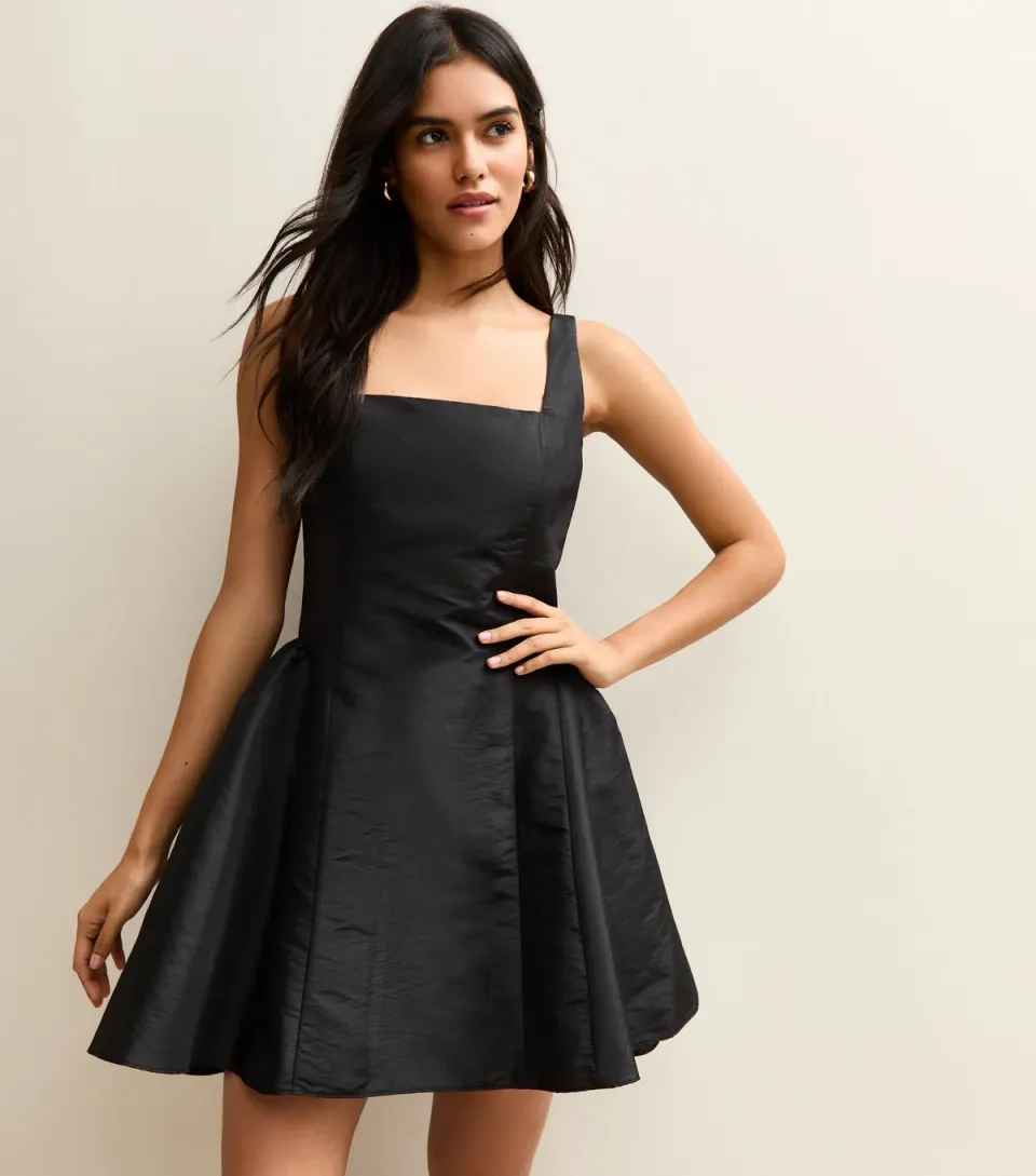 Women's Burgundy Bow Back Taffeta Mini Dress