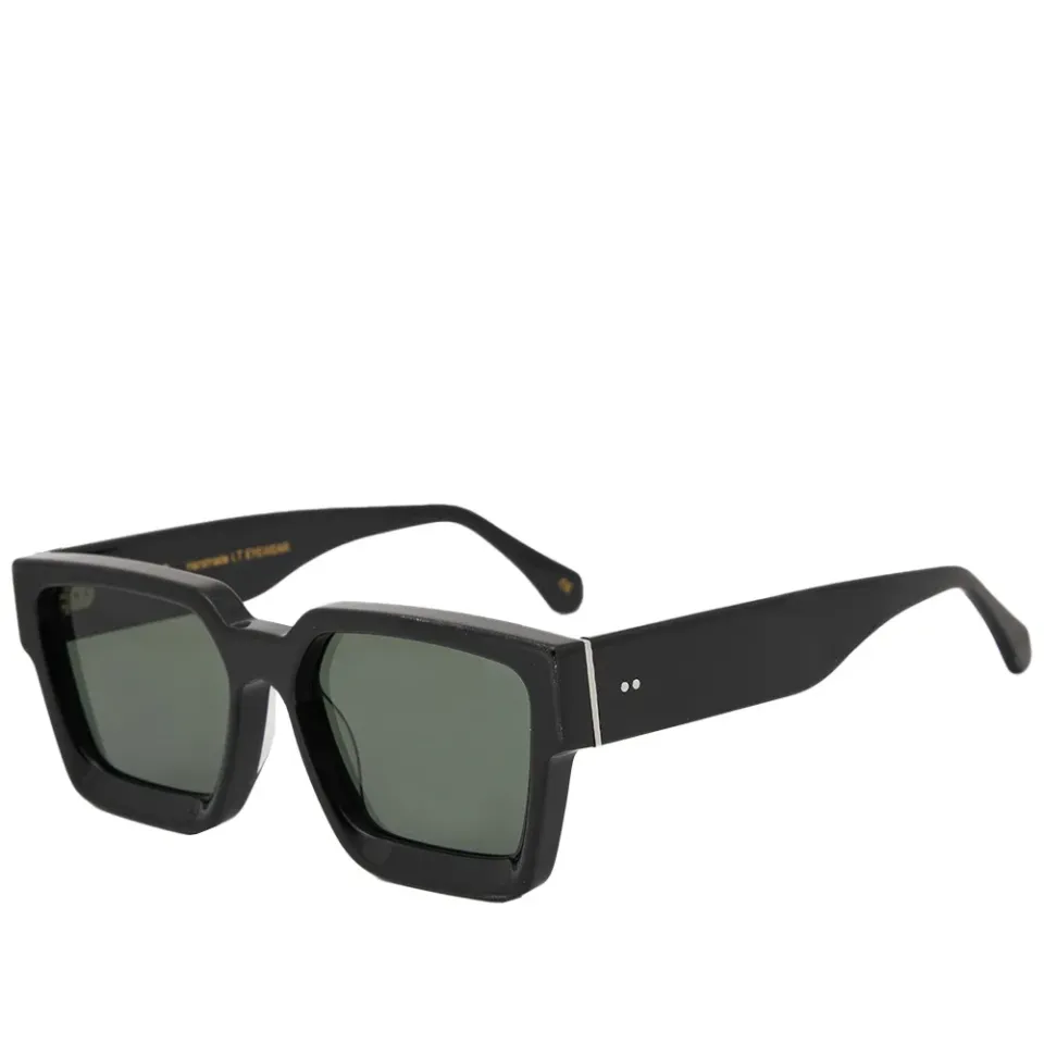 07 Sunglasses