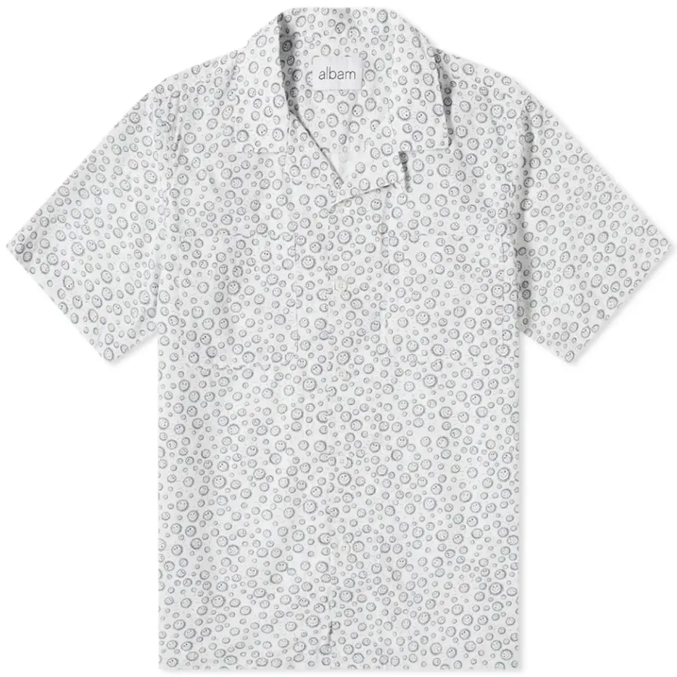 Short Sleeve Sunny Face Vacation Shirt