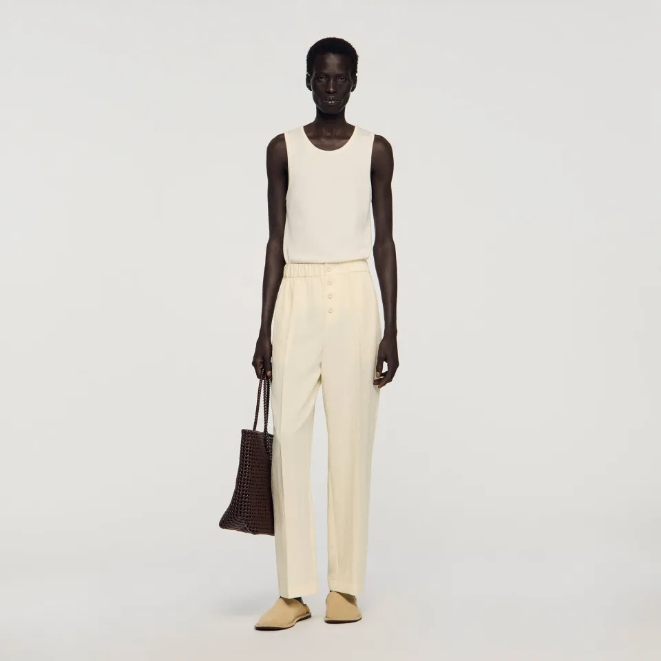 Flowing elasticated trousers