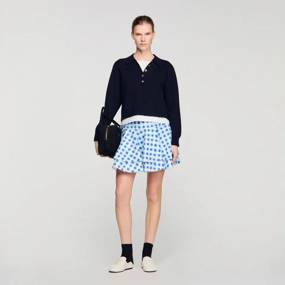 Metal button layered collar jumper