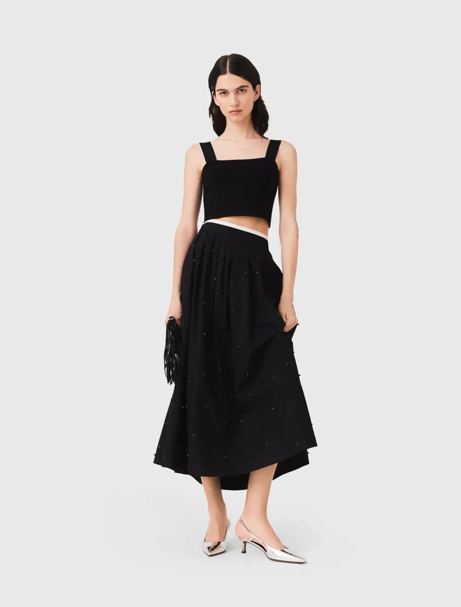 Knitted crop top with straps