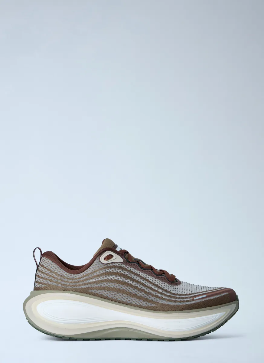 Vomero Plus QS Sneakers