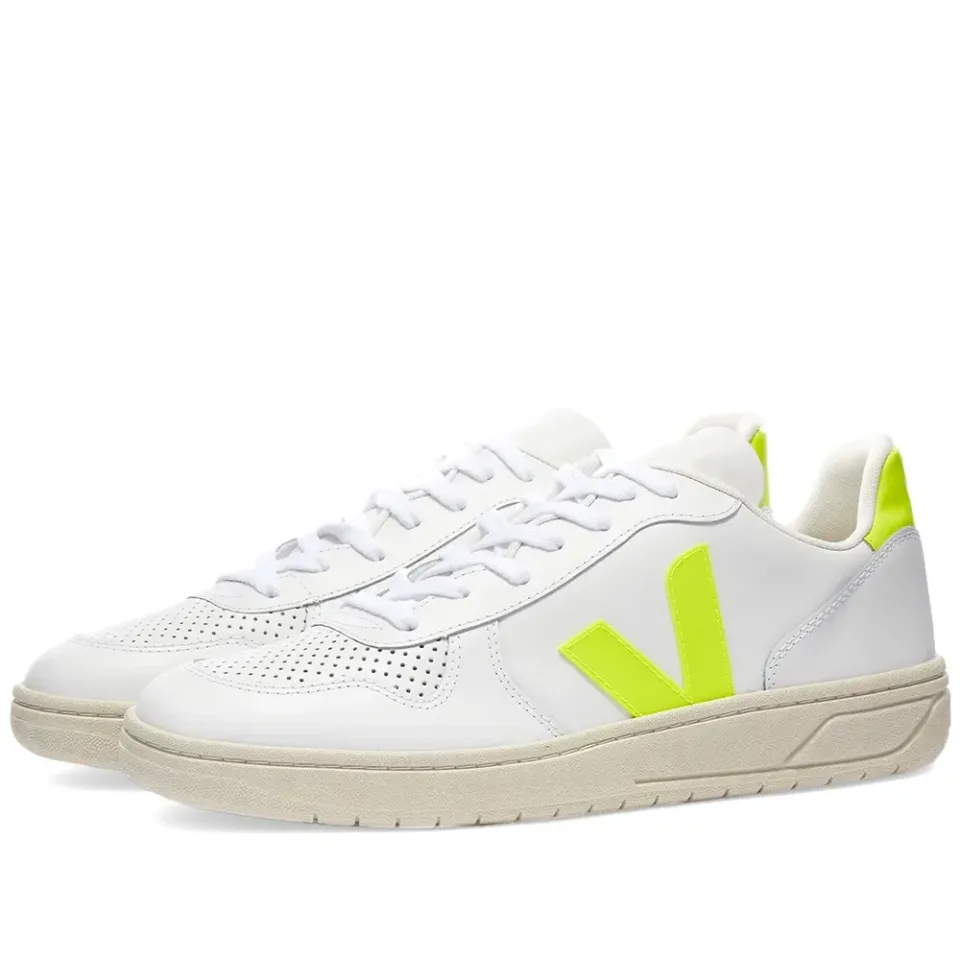 V-10 Leather Basketball Sneaker