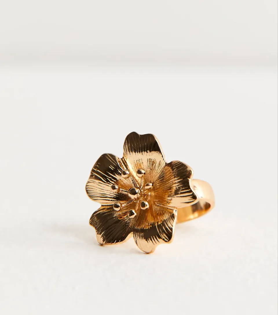 Gold Tone Flower Ring