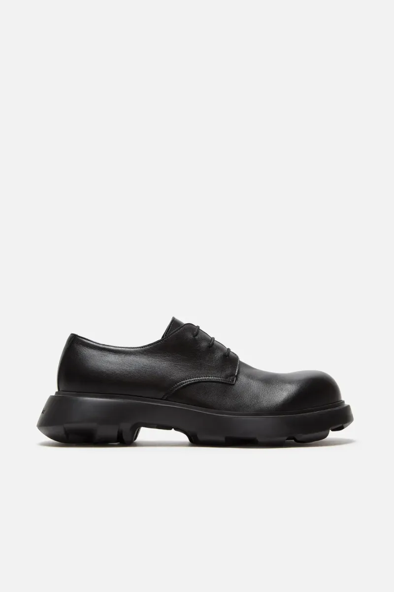 Leather lace-up shoes