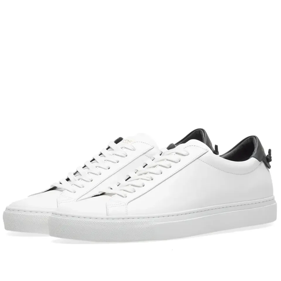 Classic Low Sneaker