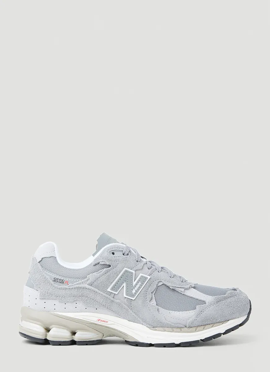 2002R Sneakers