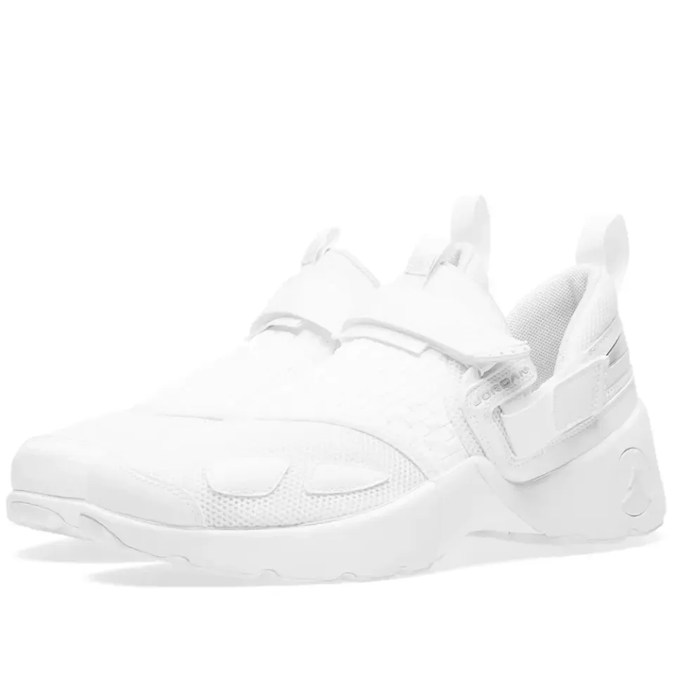 Nike Air Jordan Trunner LX