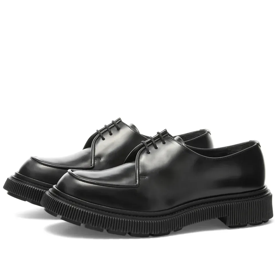 Type 124 Shoe