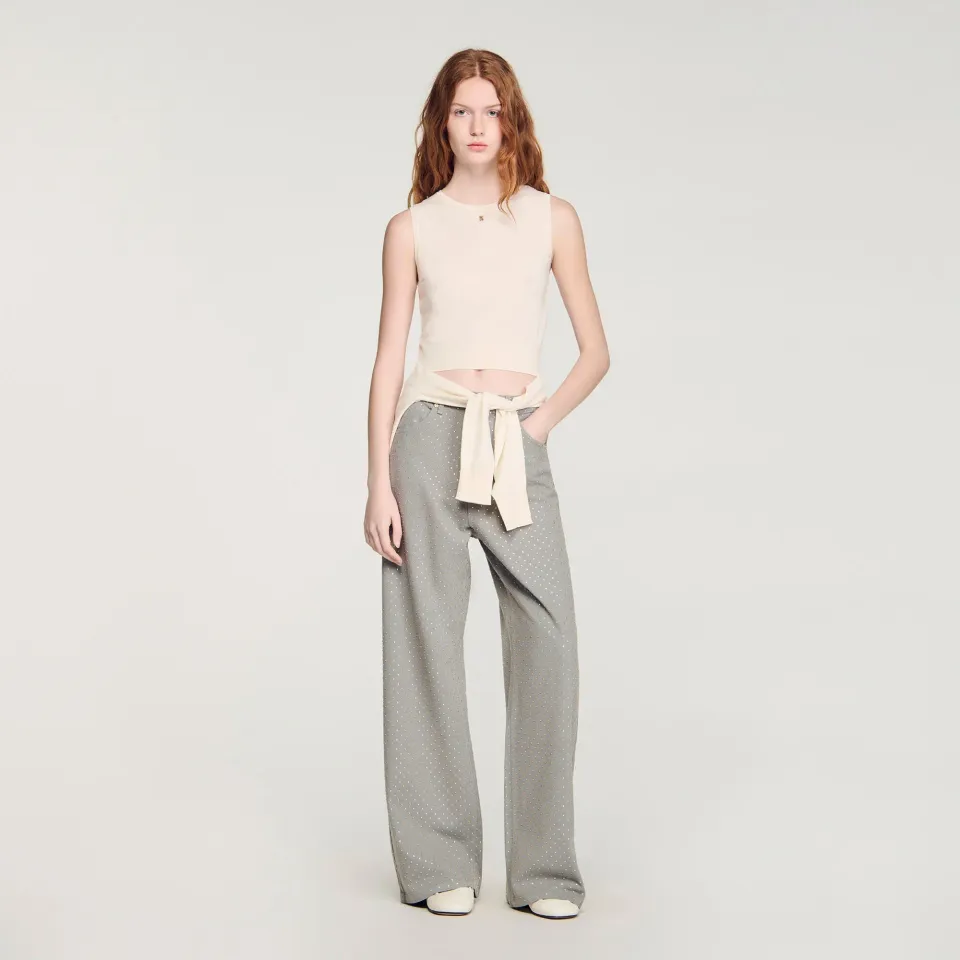 Sleeveless short knit jumper