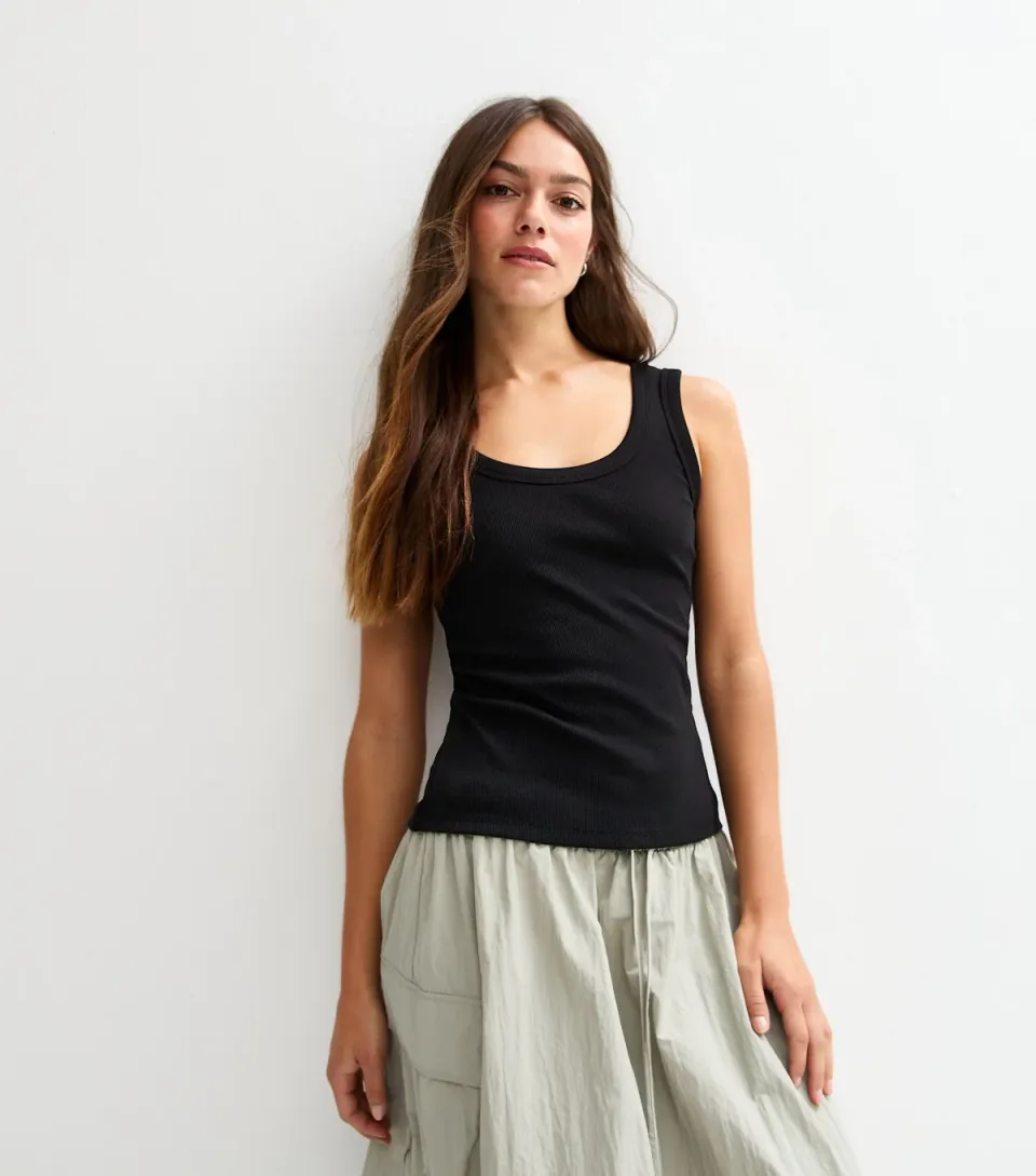 Women's Petite Black Ribbed Scoop Neck Vest
