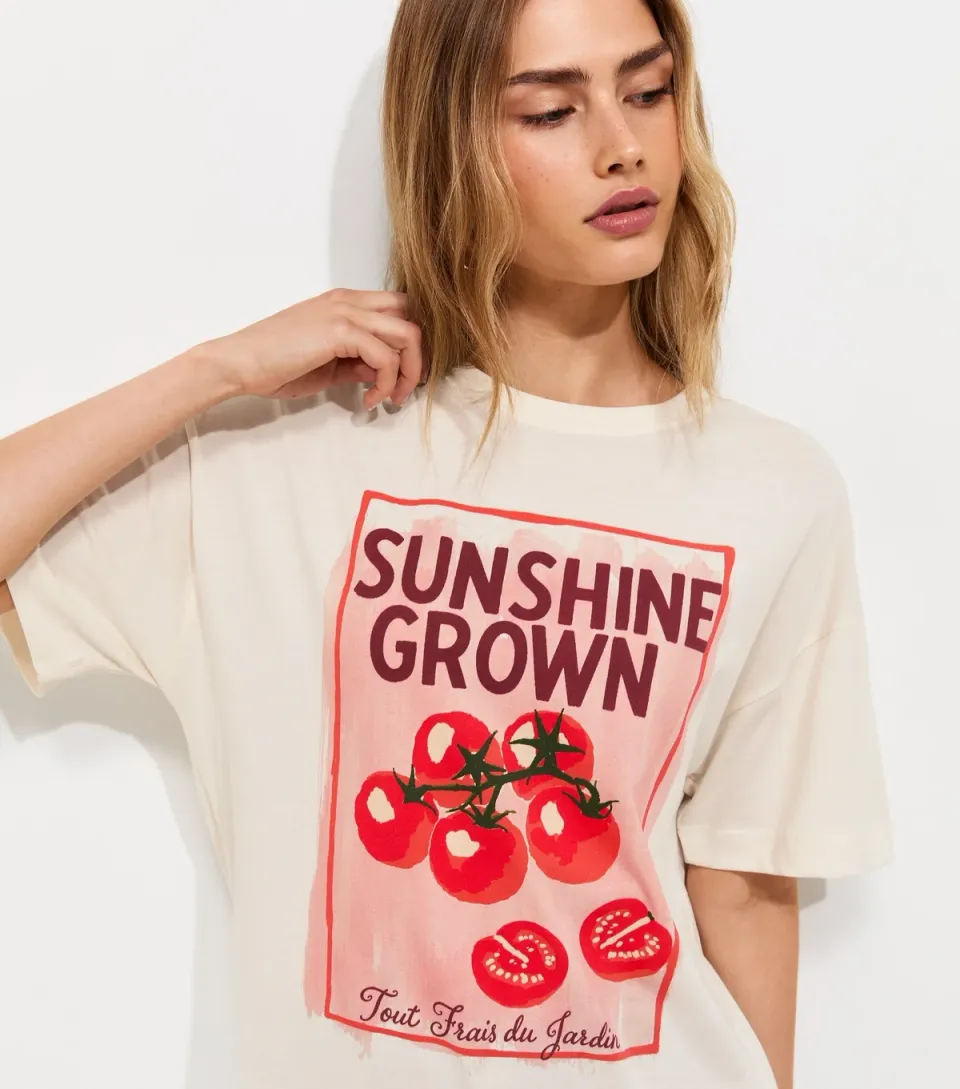 Women's Off White Cotton Tomatoes Print Oversized T-Shirt