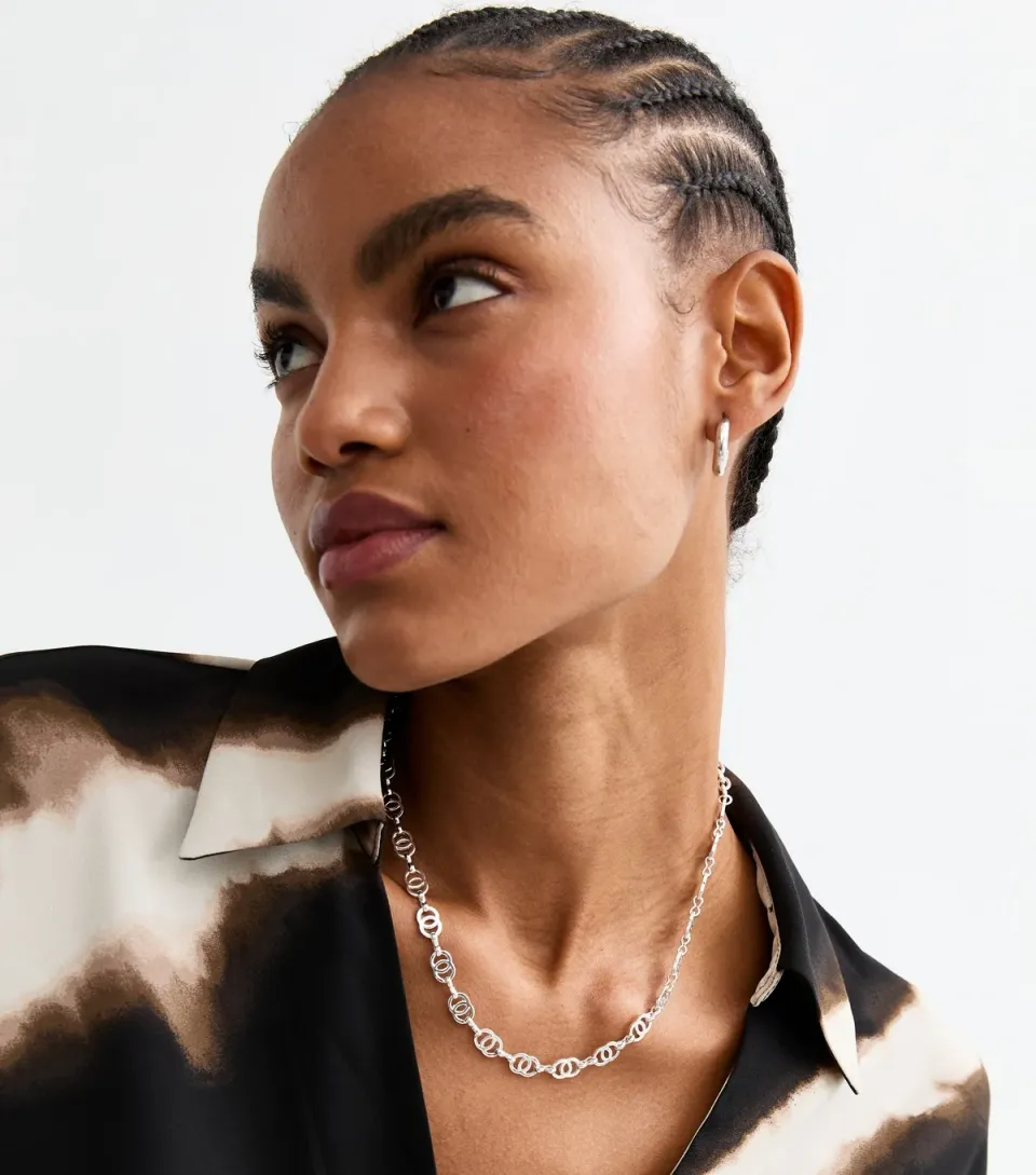 Silver Tone Double Circle Link Necklace