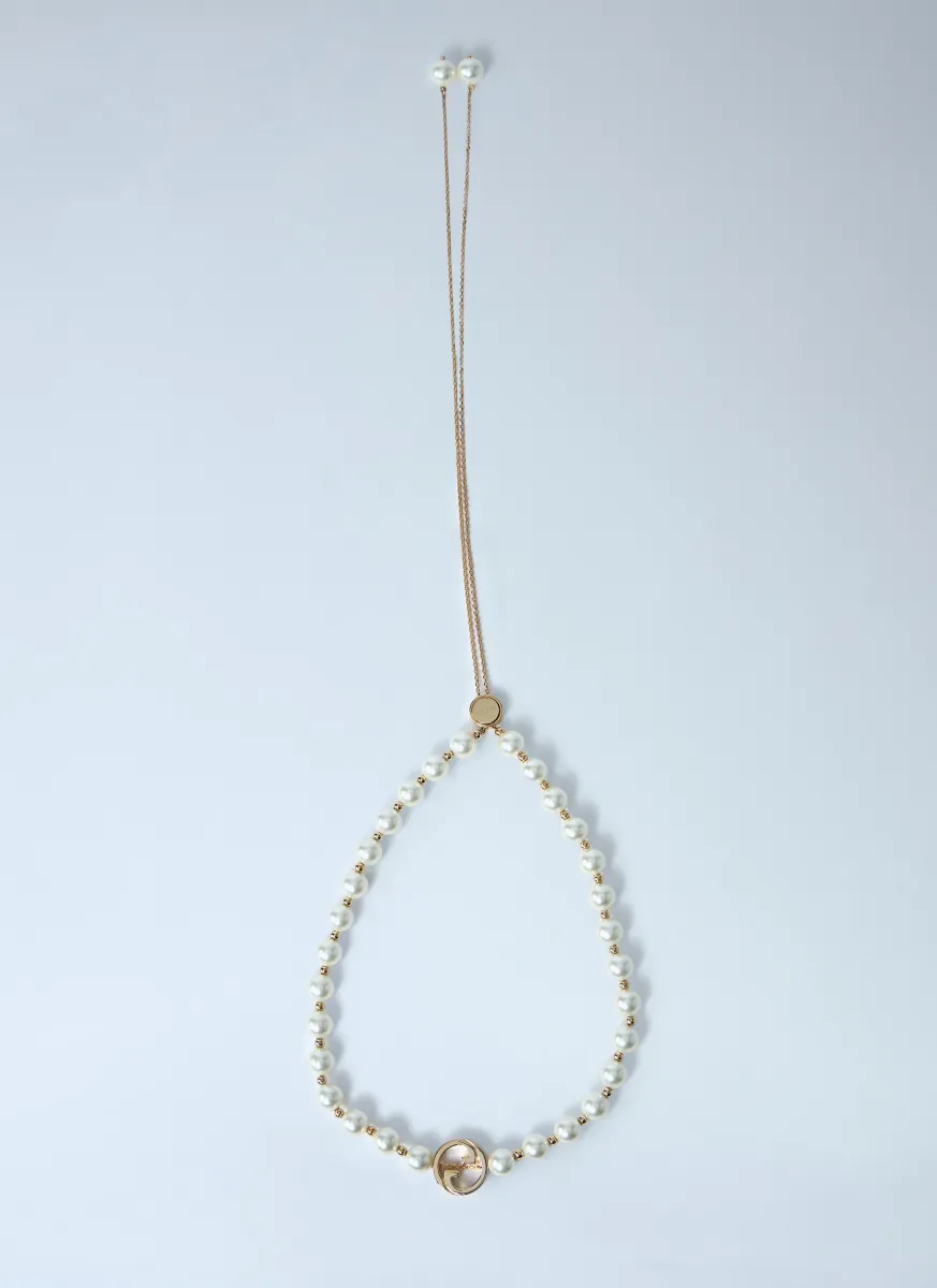 Interlocking Pearl Necklace