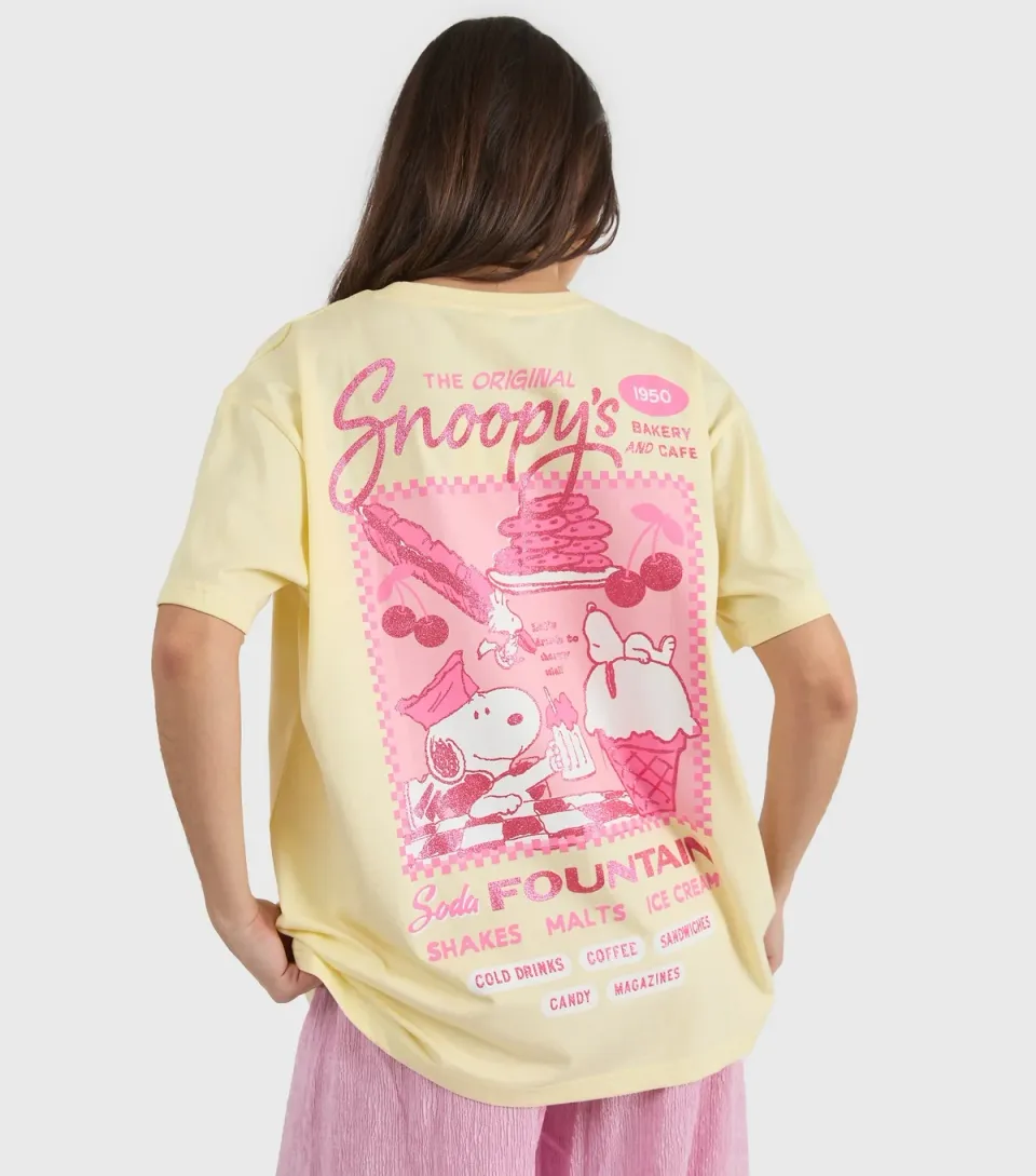 Women's Yellow Cotton Peanuts Snoopy Cafe T-Shirt