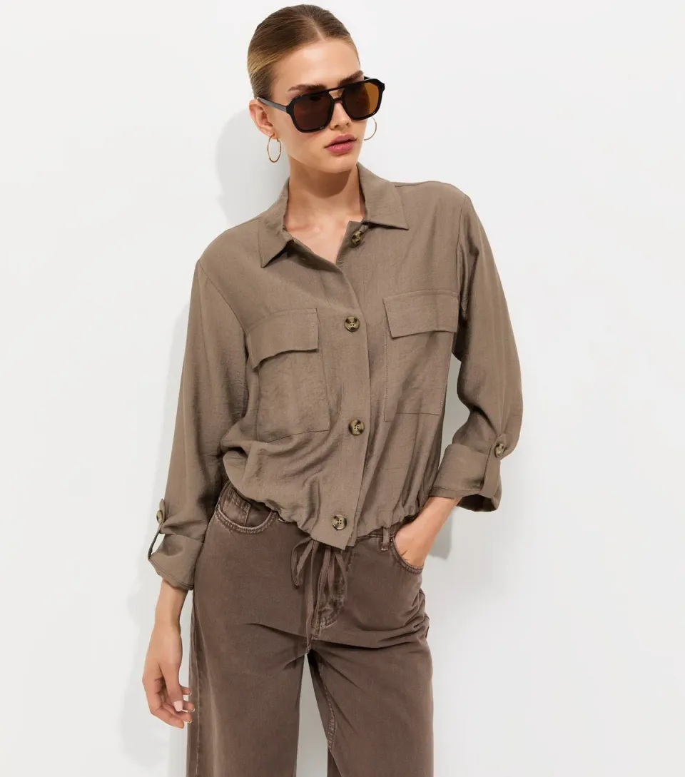 Women's Stone Crinkle Texture Bubble Hem Button Front Shirt