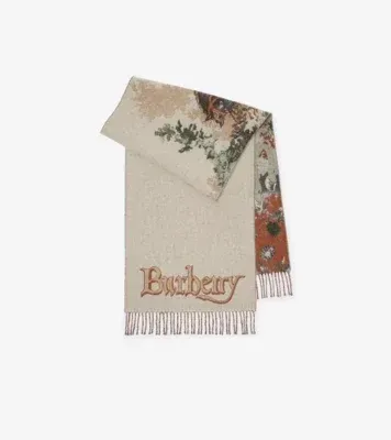 Stallion Portrait​ Cashmere Scarf in Ceramic white