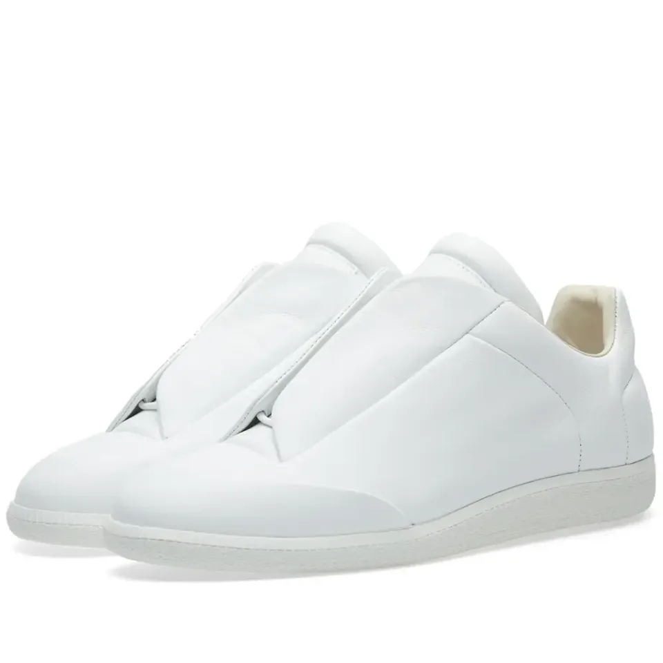 22 Future Low Sneaker