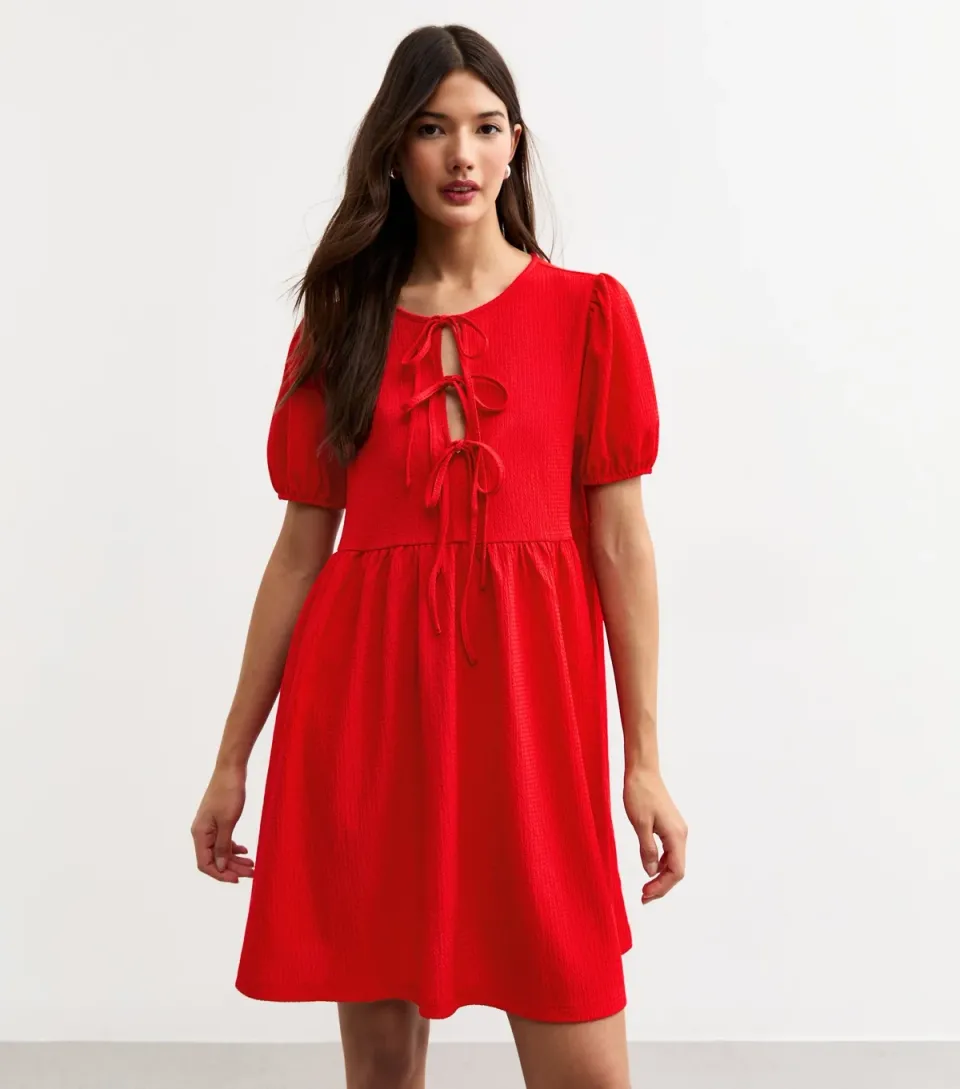 Women's Red Crinkled Texture Tie Front Mini Dress
