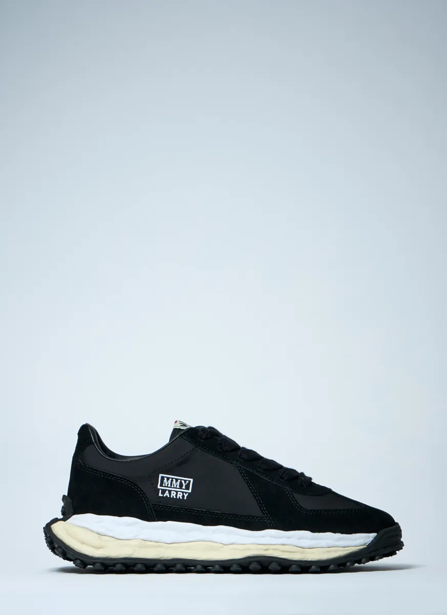 Larry Sneakers