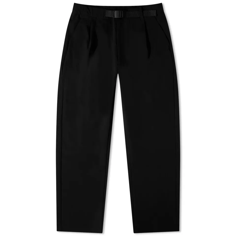One Tuck Tapered Stretch Pant