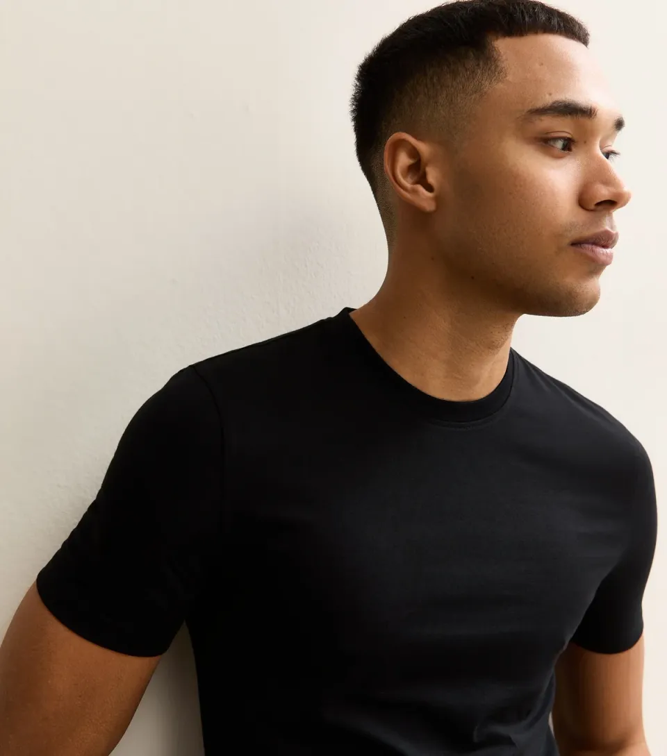 Men's Black Muscle Fit T-Shirt